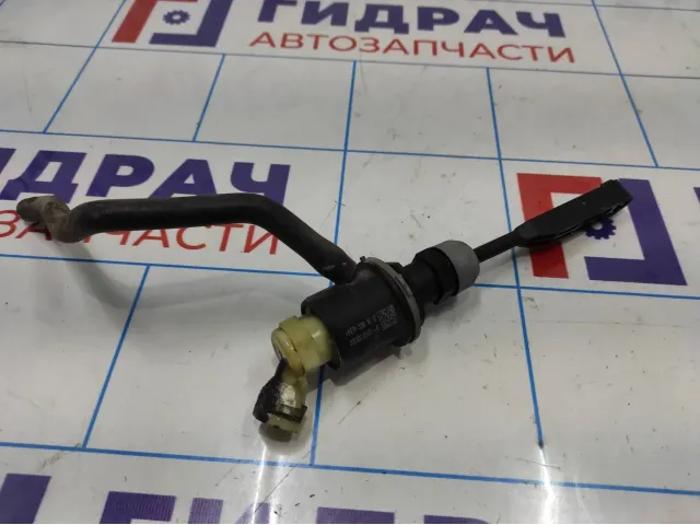 Цилиндр сцепления главный Renault Duster 306100394R.