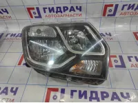 Фара правая Renault Duster 260107307R.Дефект стекла.