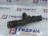 Патрубок воздушного фильтра Renault Duster 165780388R.