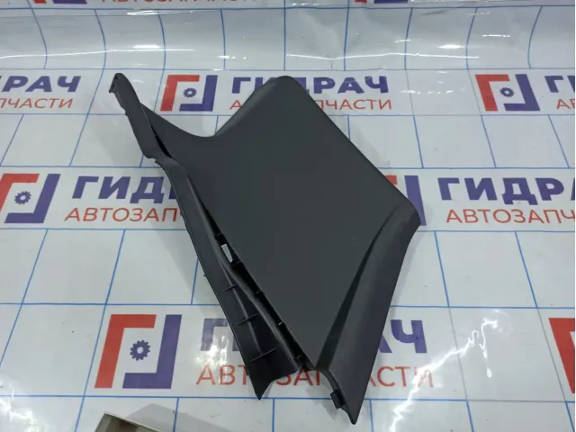 Обшивка багажника правая верхняя Renault Duster 769365583R.