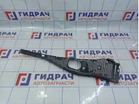 Решетка стеклооч. (планка под лобовое стекло) правая Renault Duster 8200294316.