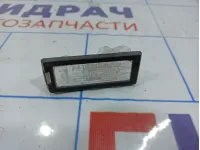 Фонарь подсветки номера Renault Duster 8200013577.