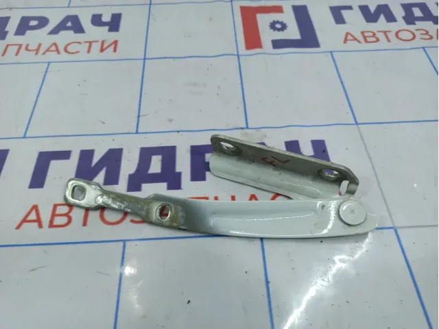 Петля капота левая Renault Duster 654016409R.