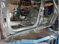 Порог со стойкой левый Renault Duster