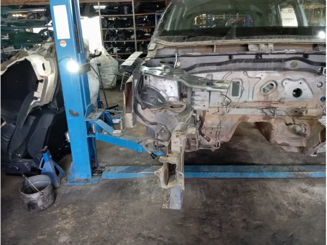 Лонжерон передний правый Renault Duster