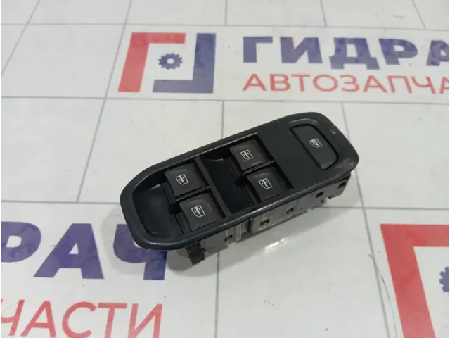 Блок управления стеклоподъемниками Renault Duster 809613649R