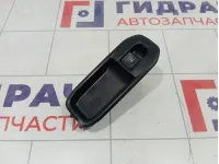 Кнопка стеклоподъемника передняя правая Renault Duster 254217475R