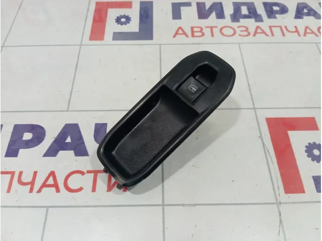 Кнопка стеклоподъемника передняя правая Renault Duster 254217475R