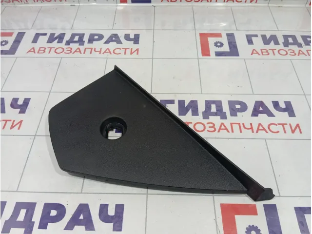 Накладка торпедо с торца правая Renault Duster 689207003R