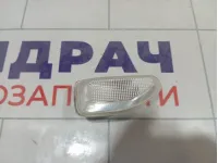 Повторитель на крыло правый Renault Duster 62111602