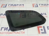 Стекло кузовное глухое (форточка) левое Renault Duster 833072044R