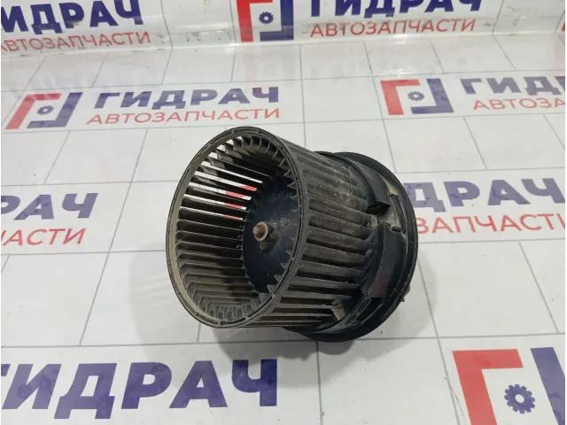 Моторчик отопителя (печки) Renault Duster 272103979R