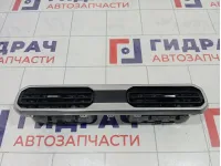 Дефлектор воздушный центральный Renault Duster