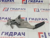 Рычаг, педаль стояночного тормоза Renault Duster 360102324R