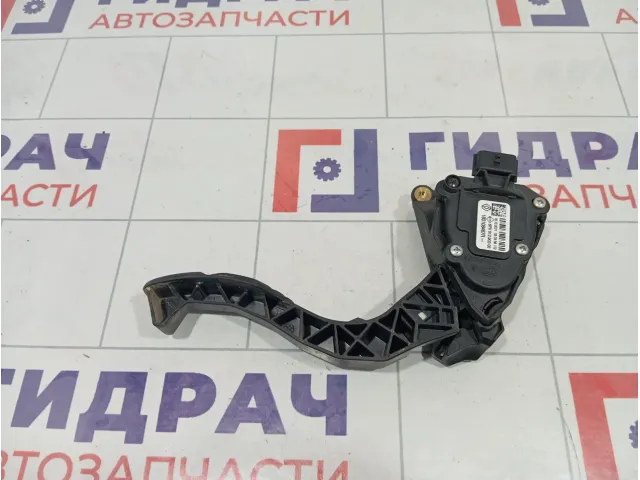 Педаль газа Renault Duster 180108467R