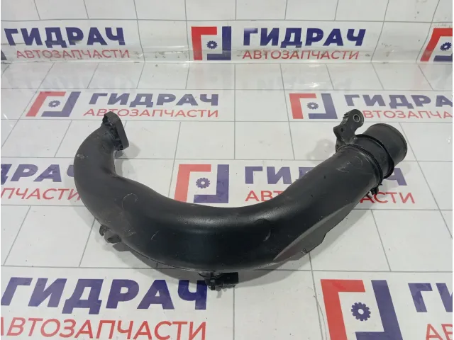 Патрубок интеркулера Renault Duster 8200645723