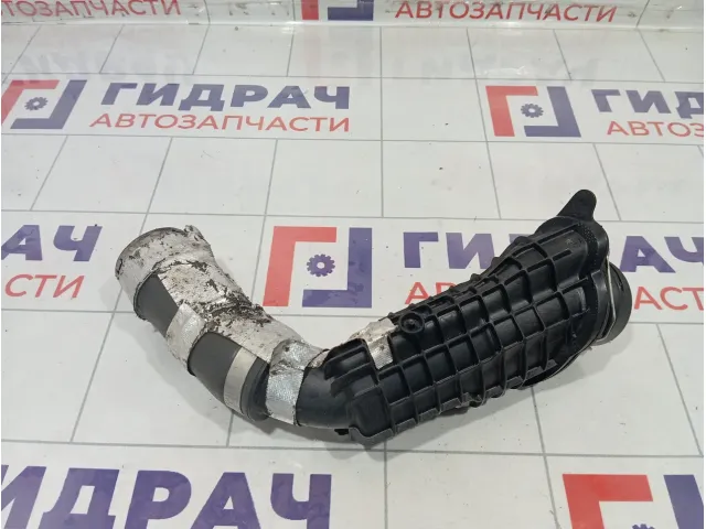 Патрубок интеркулера Renault Duster 144604018R