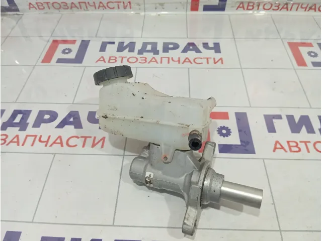 Цилиндр тормозной главный Renault Duster 460112629R