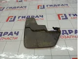 Брызговик передний правый Renault Duster 638400589R
