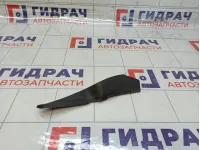 Накладка решетки стеклоочистителя левая Renault Duster 668221905R