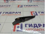 Накладка решетки стеклоочистителя левая Renault Duster 668221905R