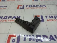 Накладка решетки стеклоочистителя левый Renault Duster 668925377R