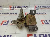 Опора двигателя правая Renault Duster 112107399R