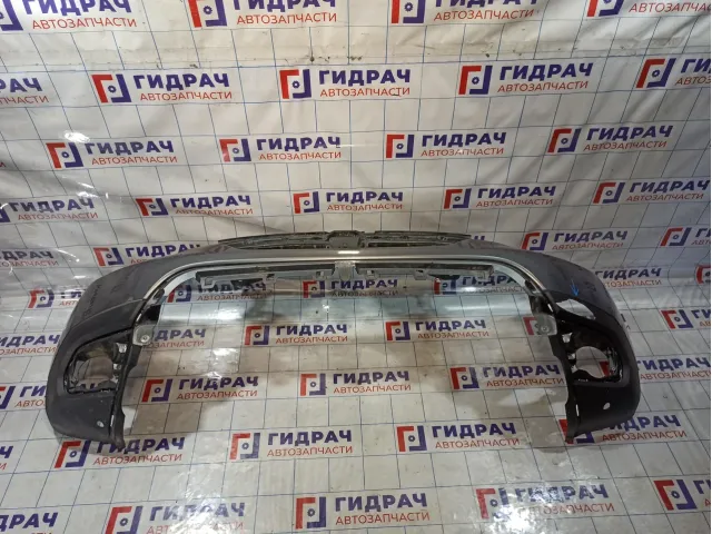 Бампер передний Renault Duster 620220658R