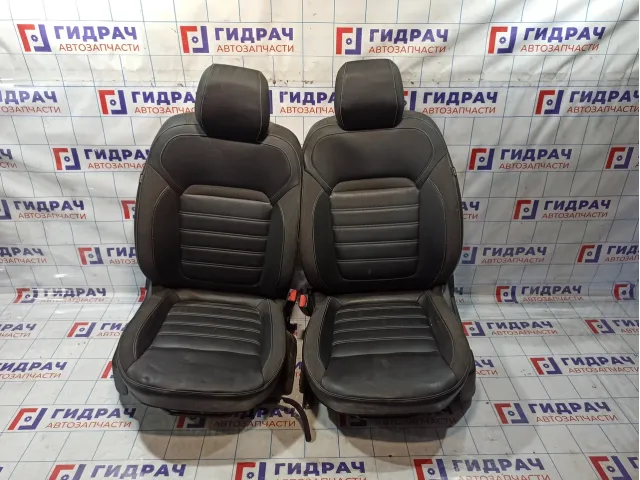 Сиденье комплект Renault Duster