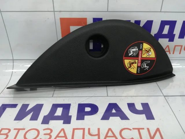 Накладка торпедо правая Renault Fluence 689201633R