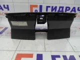 Дефлектор воздушный центральный Renault Fluence 682600047R