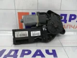 Моторчик стеклоподъемника передний левый Renault Fluence 807310699R