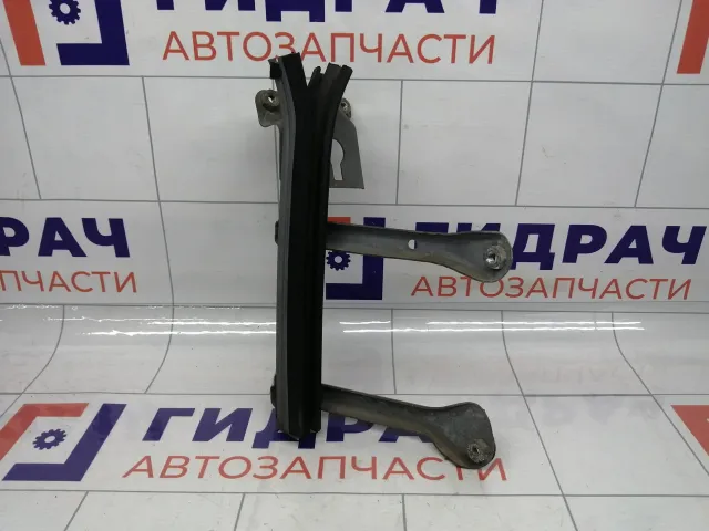 Направляющая стекла двери передней правой Renault Fluence 802160003R