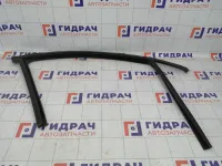 Уплотнитель стекла переднего правого Renault Fluence 803300028R
