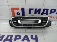 Блок управления климатической установкой Renault Fluence 275100018R