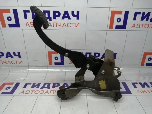 Педаль сцепления Renault Fluence 465030034R