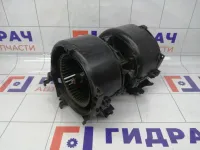 Моторчик отопителя (печки) Renault Fluence 272104377R