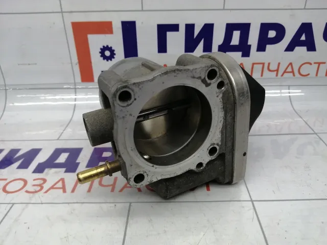 Дроссельная заслонка Renault Fluence 8200171134