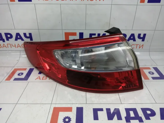 Фонарь задний наружный левый Renault Fluence 265552802R