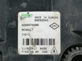 Фара противотуманная правая Renault Fluence 8200074008