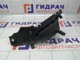 Накладка петли капота правая Renault Fluence 668620021R