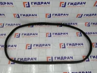 Уплотнитель двери (крышки) багажника Renault Fluence 908300018R
