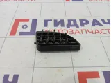 Дефлектор воздушный правый Renault Fluence 687606450R
