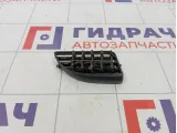 Дефлектор воздушный правый Renault Fluence 687606450R