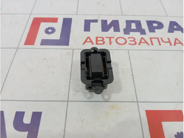 Заглушка кнопки Renault Fluence 684920647R