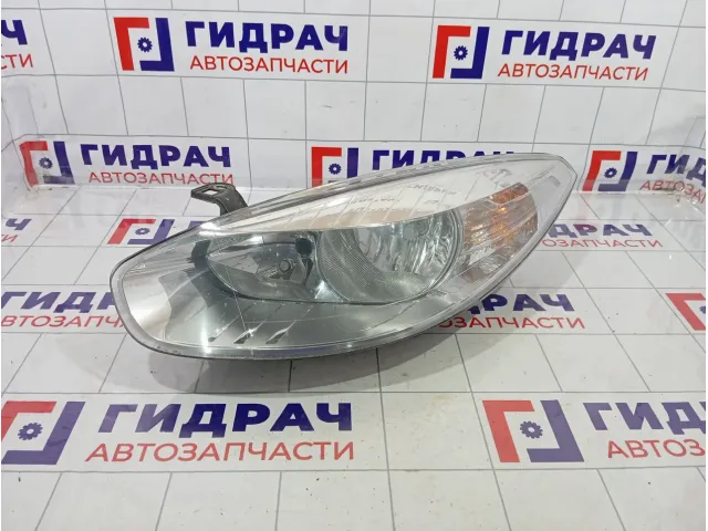 Фара левая Renault Fluence 260608656R