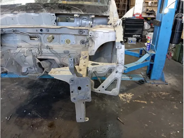 Лонжерон левый Renault Fluence