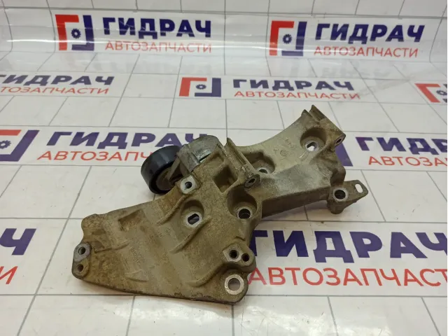 Кронштейн генератора Renault Fluence 8200669494