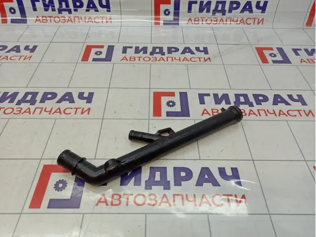 Трубка системы охлаждения Renault Fluence 8200134513
