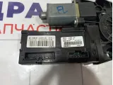 Моторчик стеклоподъемника переднего левого Renault Fluence 807310699R